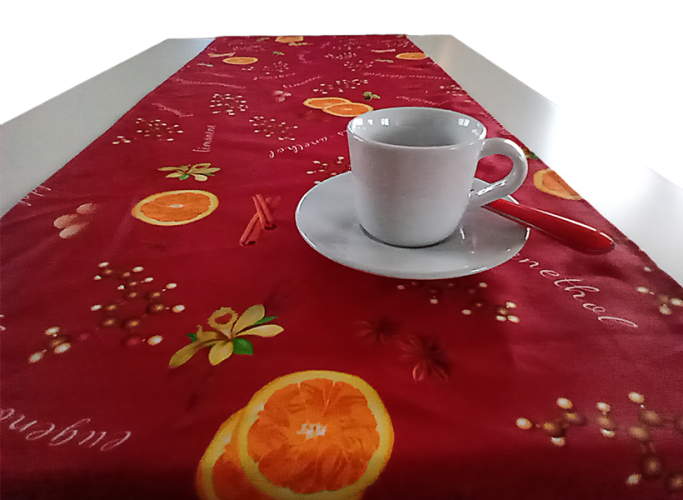 Table Runner Mulled Wine