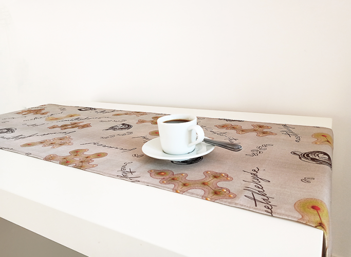 Table Runner Coffee