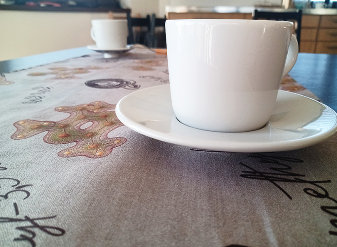 Table Runner Coffee